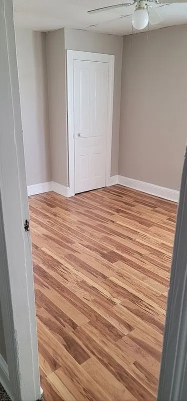 3 bed, 1.0 bath, 1200 sqft, $1,295 — Photo 1