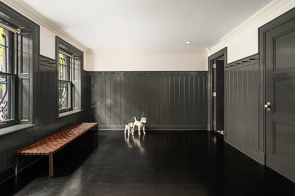 Sold by Modlin Group | media 9