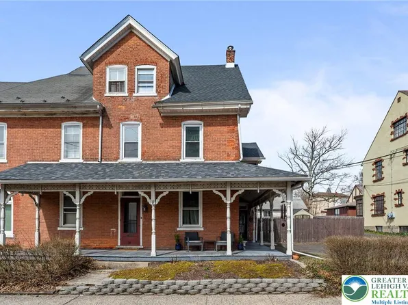 28 S 5th St, Perkasie, PA 18944