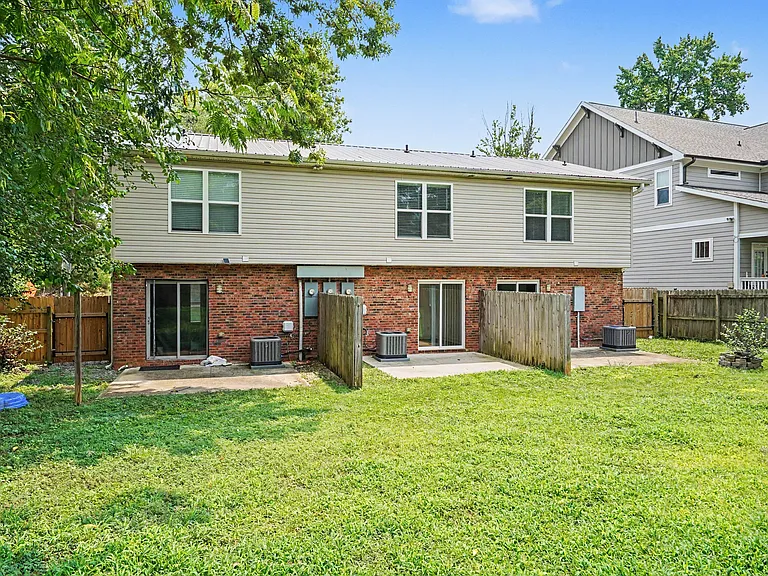 1800 Berryhill Rd — Photo 10