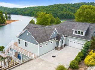 207 Cameron Loop, La Follette, TN 37766