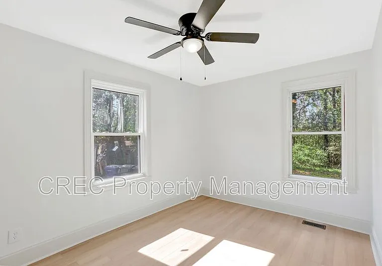 2642 Ferrara Dr — Photo 15