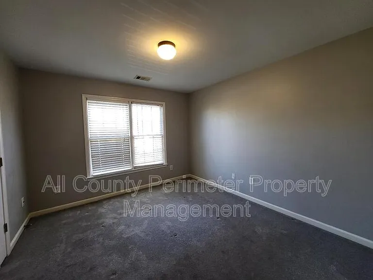 1328 Whisperwood Ln — Photo 15