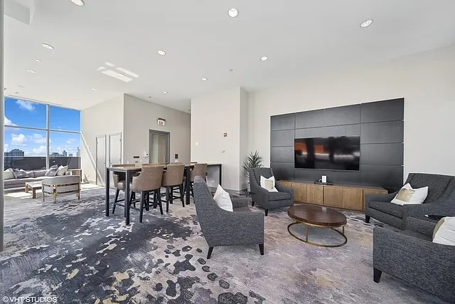 600 N Lake Shore Dr #3504 — Photo 25