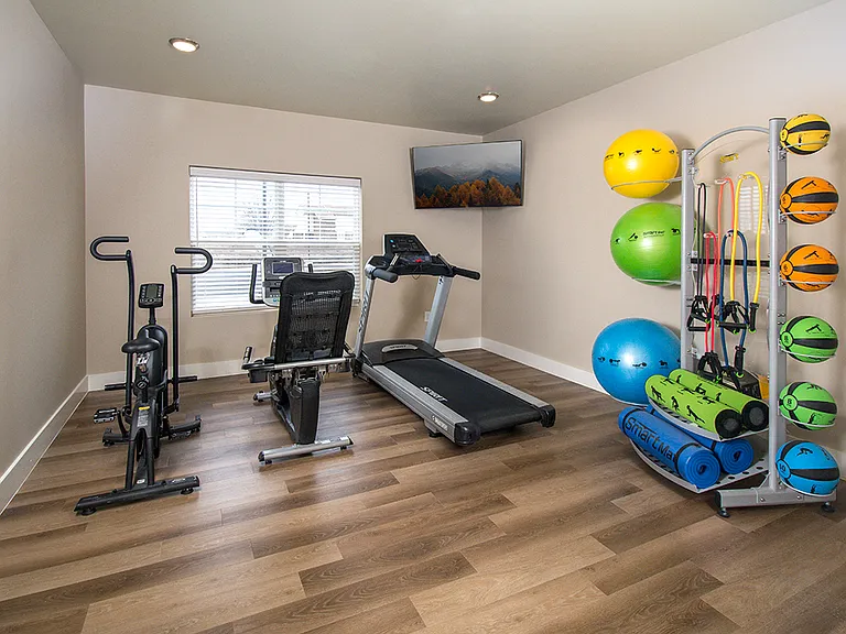 Residences at Maple Glen — Photo 17