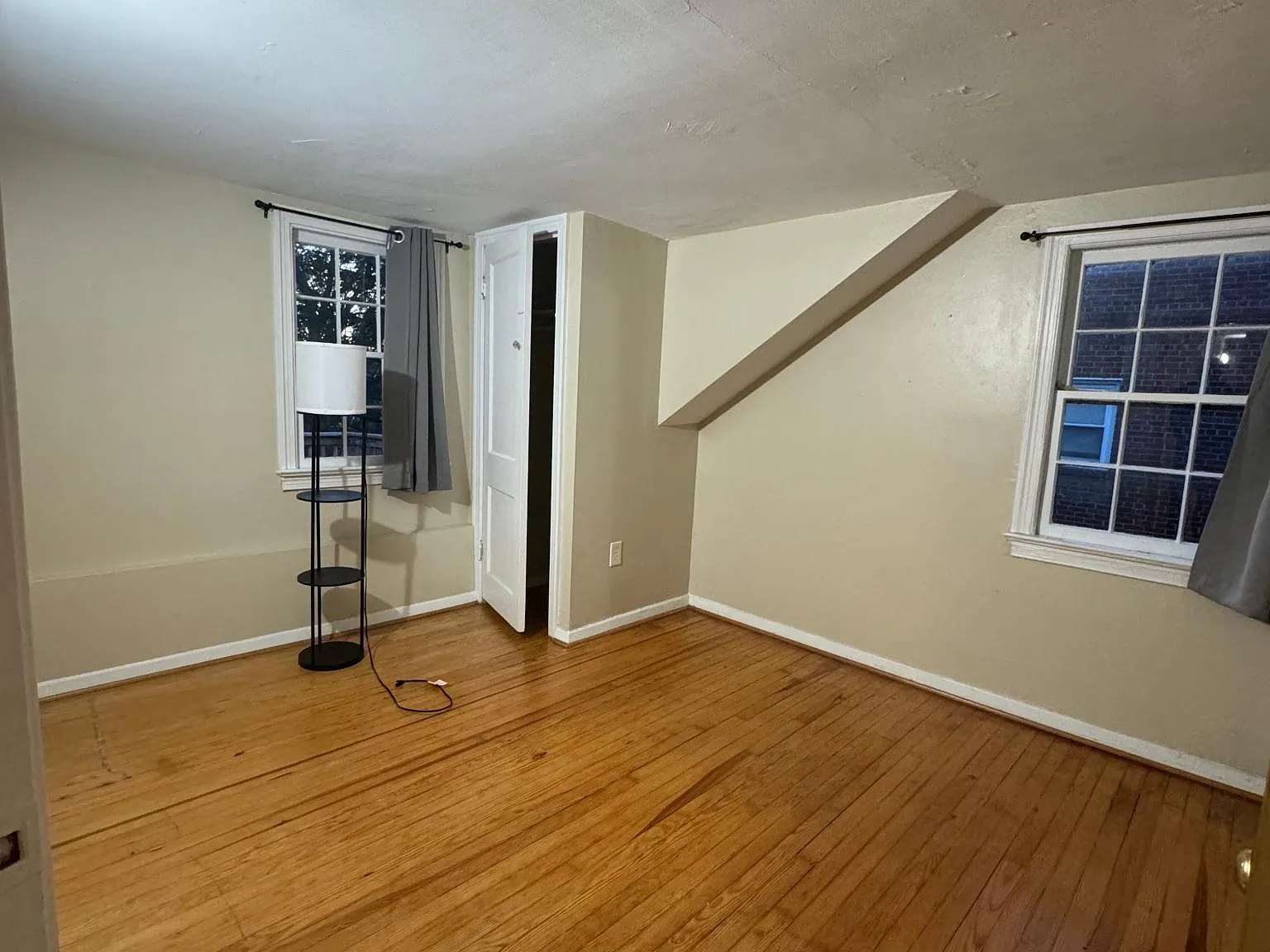 604 N Emerson St — Photo 2