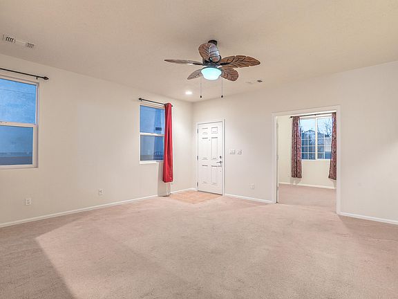 5th image of 405 Loma Linda Loop NE