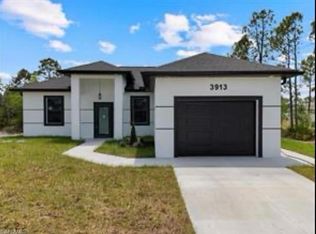 3913 4th St SW, Lehigh Acres, FL 33976