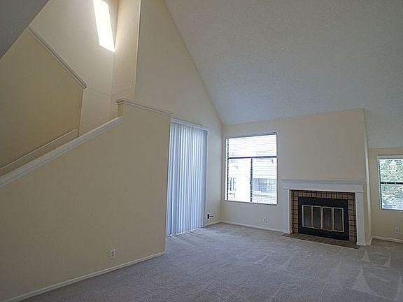 4th image of 2220 River Run Dr Unit 122