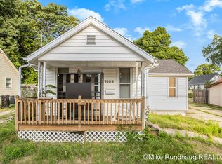 2109 Cleveland Ave SW, Wyoming, MI 49509