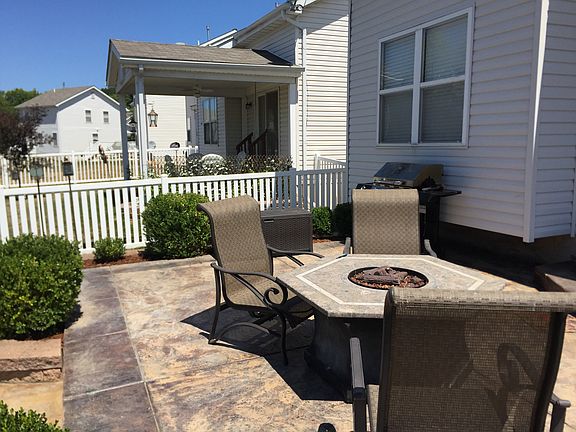 Stained/stamped concr. patio