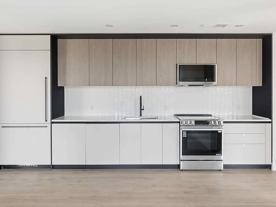 1st image of 205 E 110th St #1212