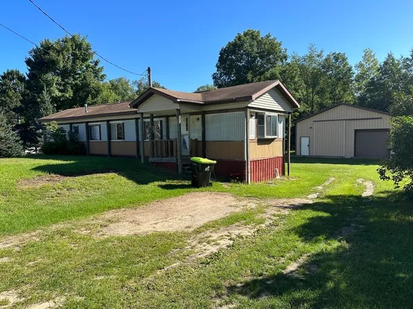 2981 Pleasant Lake Shore Dr, Cadillac, MI 49601