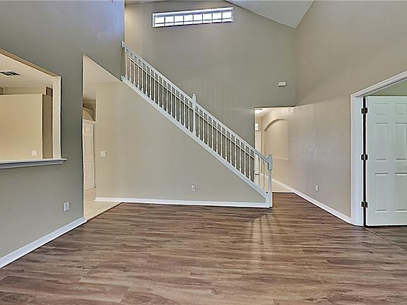 3rd image of 1267 Legendary Blvd