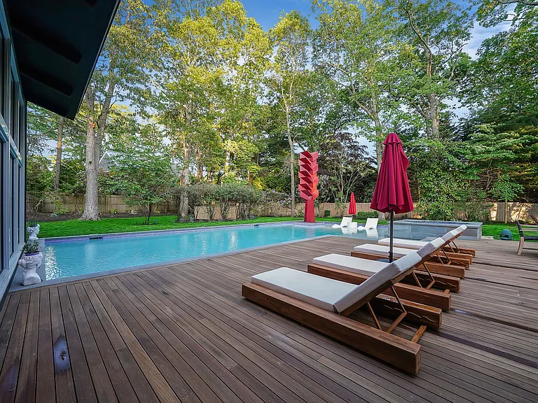 121 Montauk Hwy — Photo 13