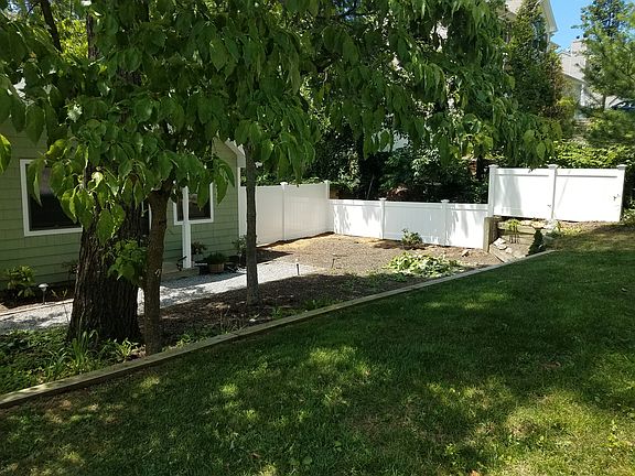 3rd image of 82 Curtis Dr