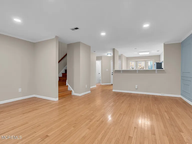 31 Lexington Ct — Photo 13