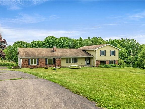 4th image of 160 Sullivan Rd