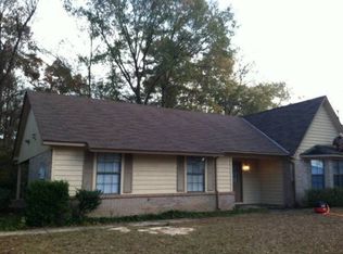 215 Blake Dr, Ozark, AL 36360