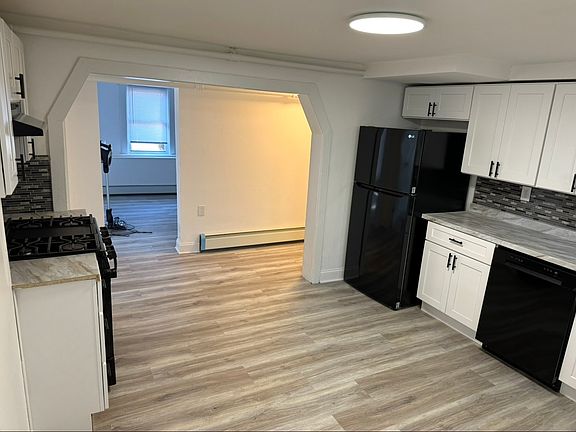 3rd image of 251 1st St APT 2
