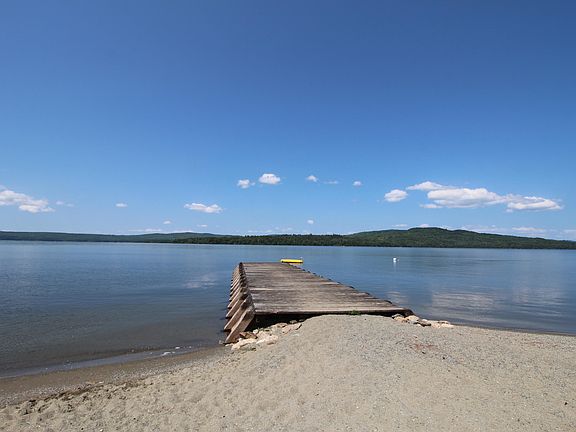 3rd image of 80 Barker Loop