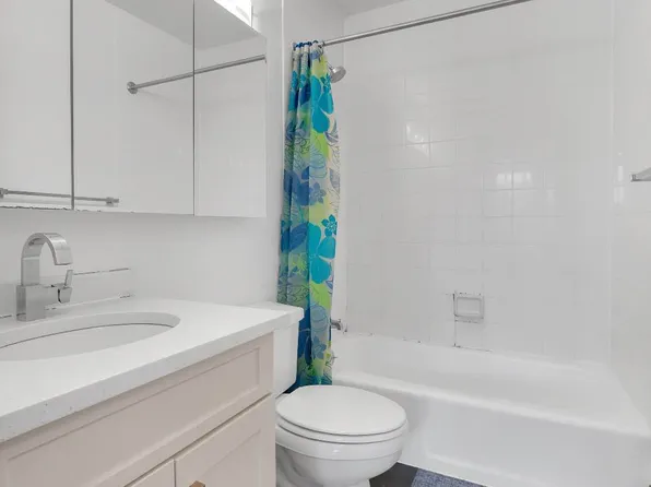 20 River Road image 7 of 20