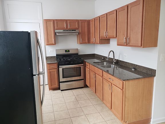 4th image of 5152 S King Dr #5162-3