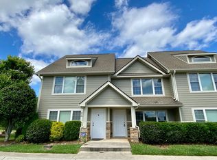 4 Rotunda Cir, Asheville, NC 28806