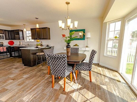 3rd image of 175 Rivers Edge Dr