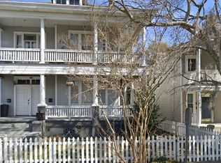 316 W 40th St #A, Savannah, GA 31401