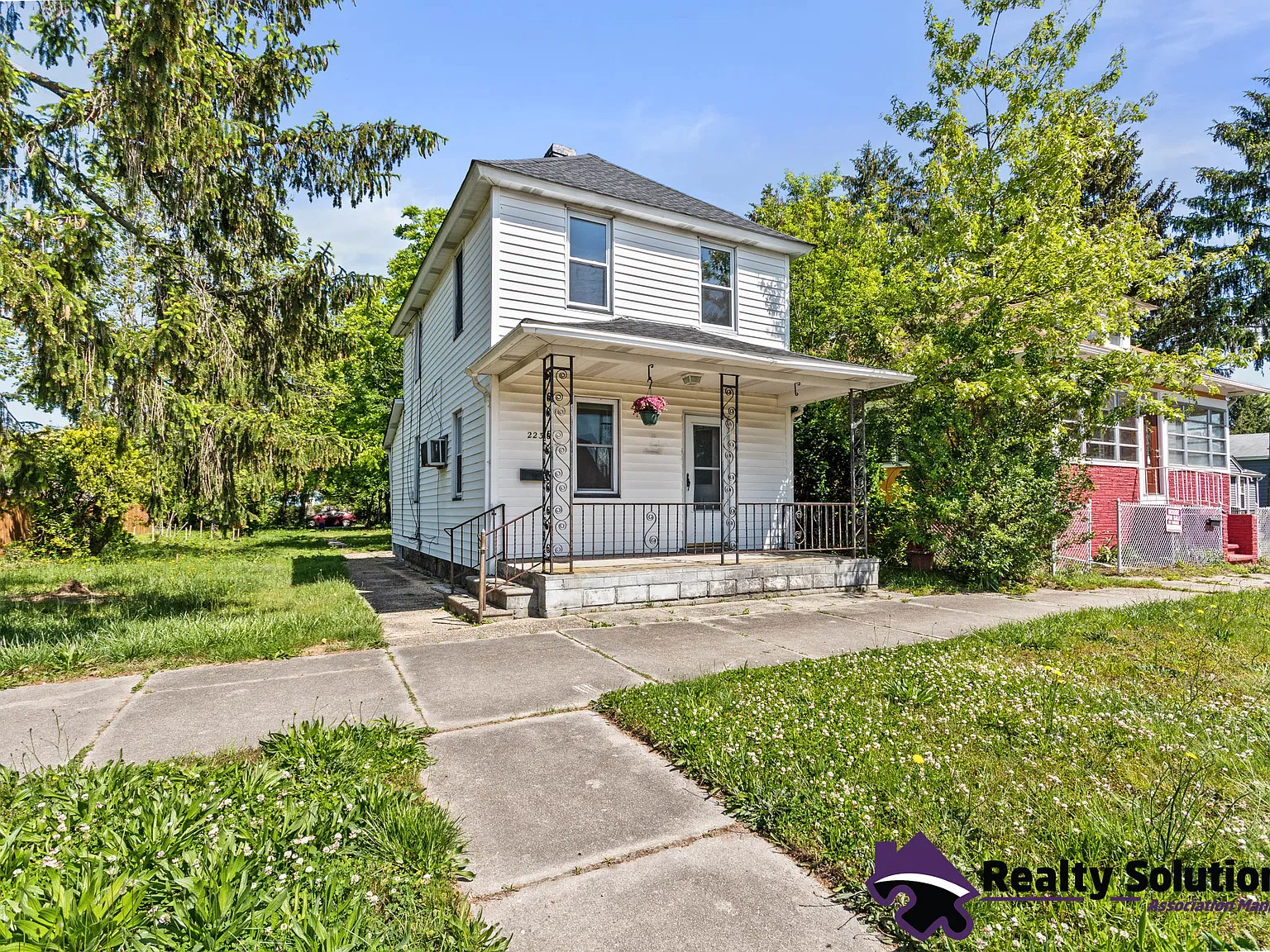 223 Saint Louis Avenue - 1 — Photo 3