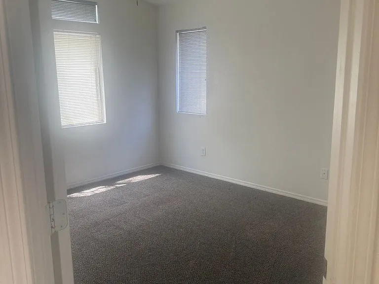 6000 Ursa Ave NW — Photo 9