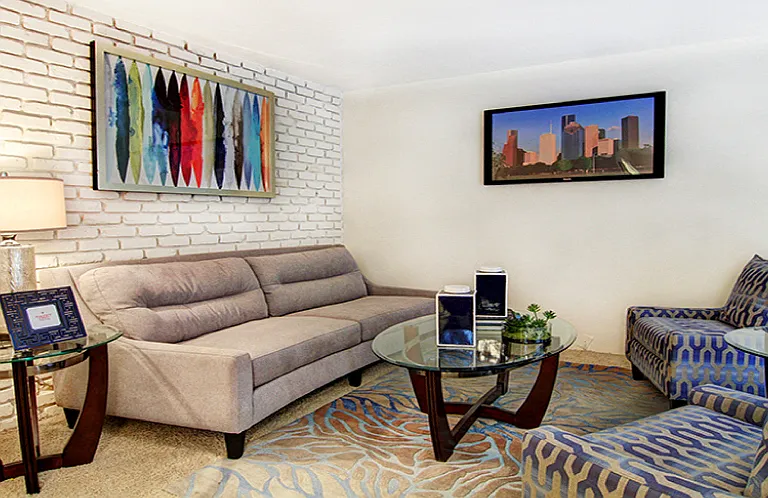 Plantation Apartments — Photo 8
