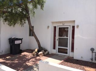 707 Western Dr, Rio Communities, NM 87002