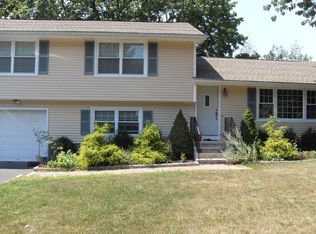 311 Warde Ter, Fairfield, CT 06825