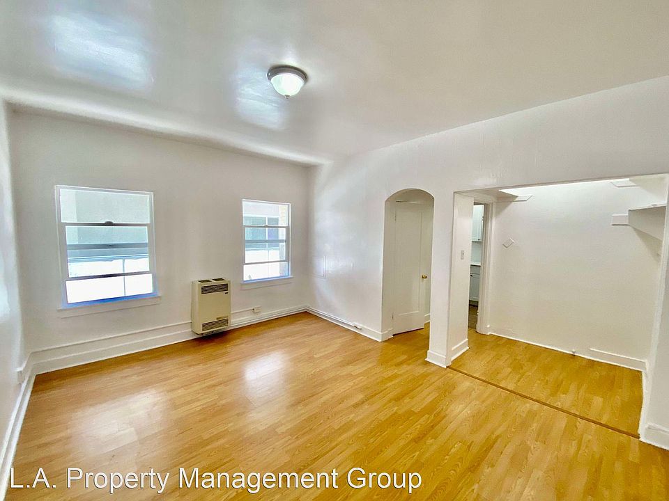1st image of 849 S Kenmore Ave #24