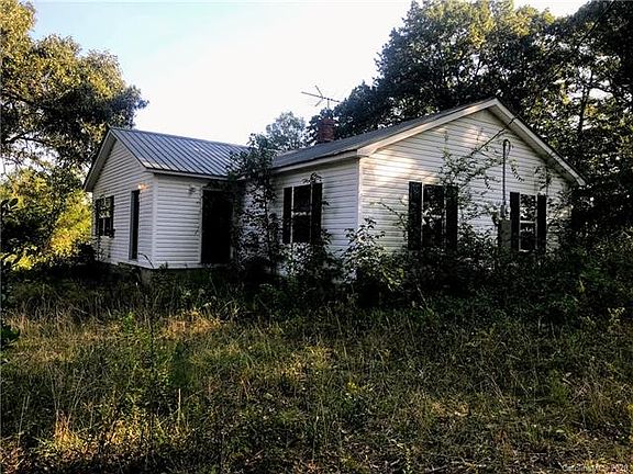 2nd image of 2711 Mangum Dairy Rd