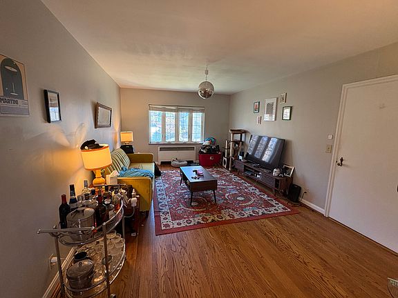 4th image of 3431 Paxton Ave APT 3