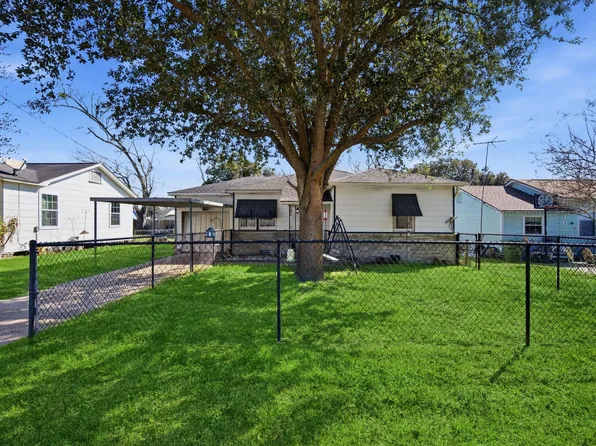 1604 Kipling St, Liberty, TX 77575