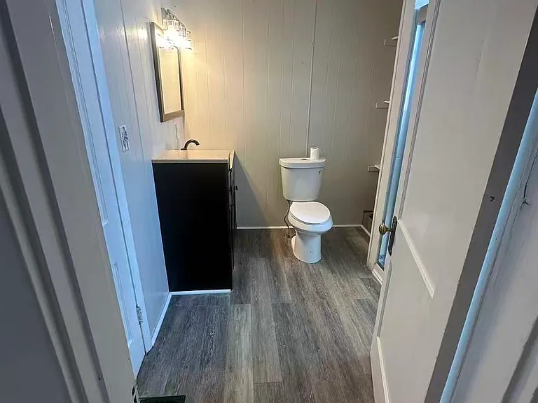 2715 Markbreit Ave #2 — Photo 5