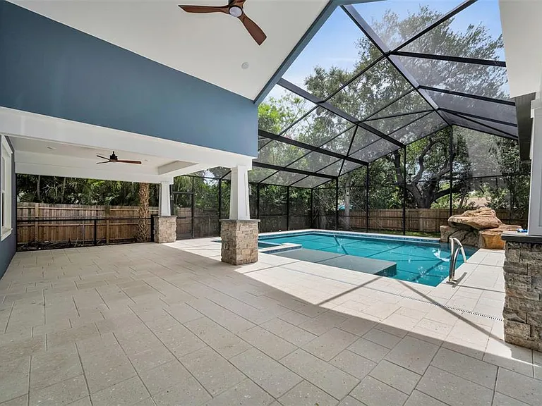 522 Louden Ave — Photo 45