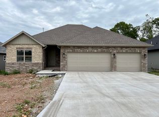 657 W Arbor Glenn Dr, Nixa, MO 65714