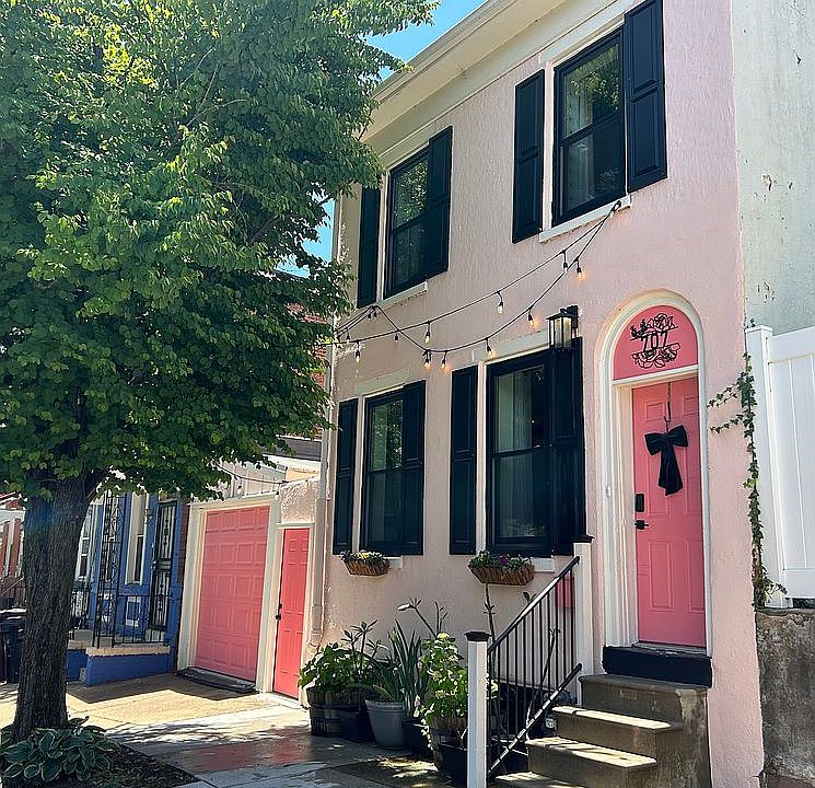 1st image of 707 N Harrison St
