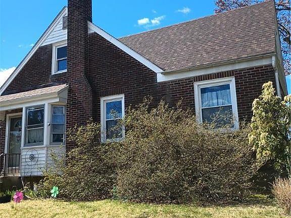 2nd image of 2304 W Washington St