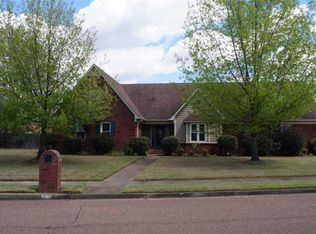 892 Ten Oaks Dr, Collierville, TN 38017