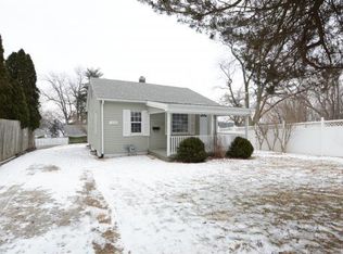 1050 Hillcrest Dr, Decatur, IL 62526