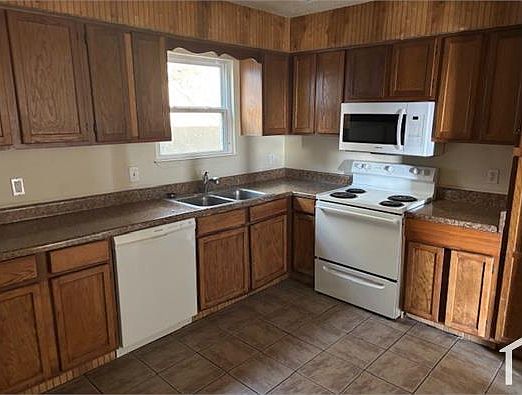 1st image of 6405 Richland Plaza Dr APT A