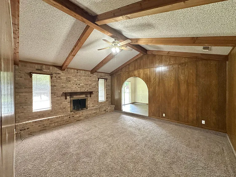 2408 Lake Rd — Photo 3