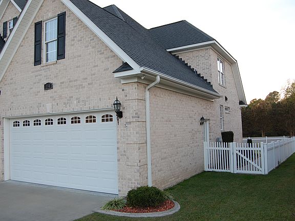 4th image of 214 Kingston Cir