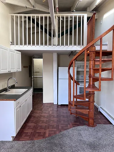 30 Chandler Sq Photo 1